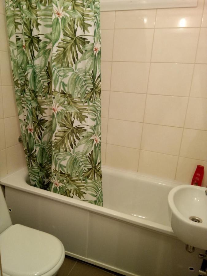 Apartment Arena Riga Quiet Center Free Parking Luaran gambar