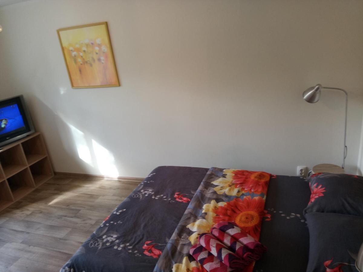 Apartment Arena Riga Quiet Center Free Parking Luaran gambar